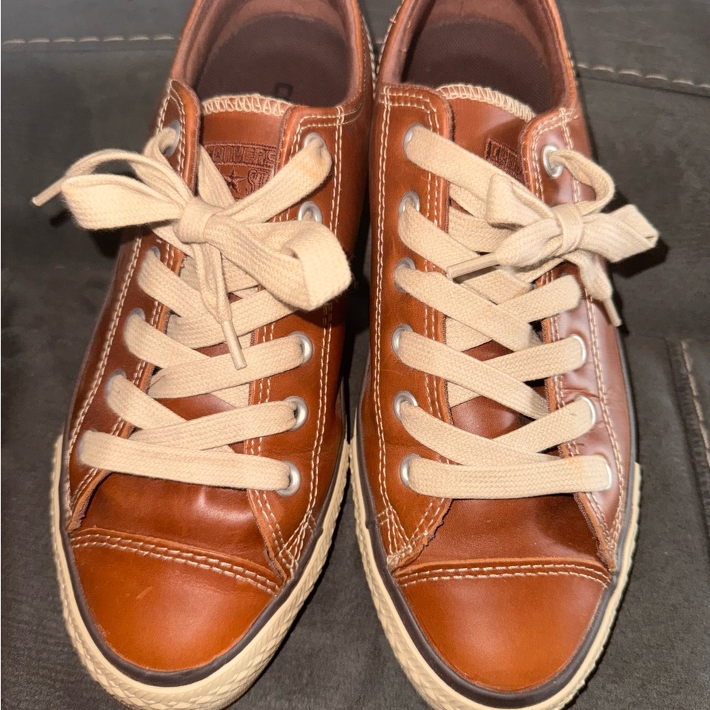 Converse Men's Brown Leather Sneakers with Cream Laces